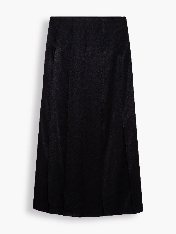 Pleated Midi Skirt in Midnight Black