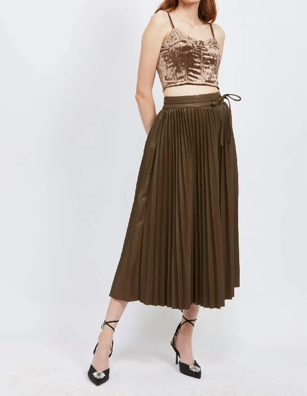 Pleated Long Skirt In Chocolate